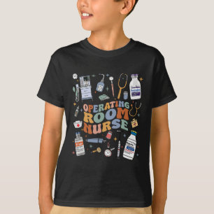 Retro Groovy operatiekamer verpleegkundige of verp T-shirt