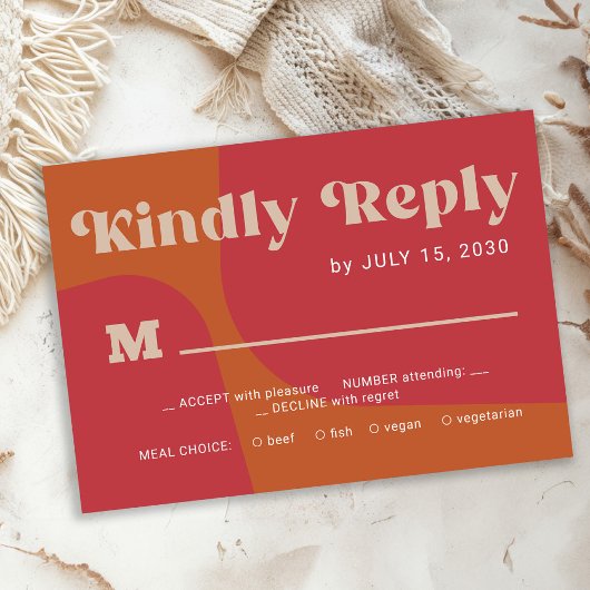 Retro groovy orange red bold typography wedding RSVP kaartje