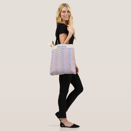 Retro Groovy Pastel Lines Patroon op maat Tote Bag (Op model)
