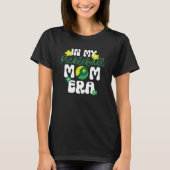 Retro Groovy Pickleball Mom Era T-shirt (Voorkant)