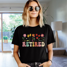 Retro Groovy "RETIRED" – 70s Style Retirement T-shirt