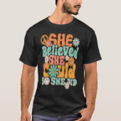 Retro Groovy She Believed She Could So That She Di T-shirt (Voorkant)
