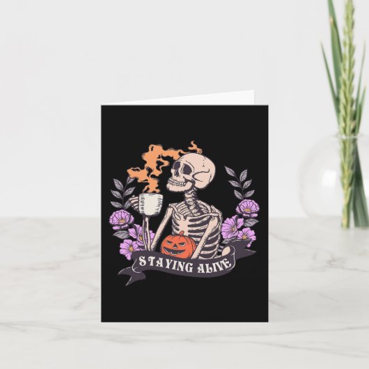 Retro Groovy Skelet Blijft Leven Koffie Halloween Kaart (Voorkant)