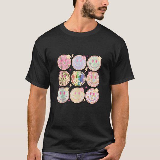 Retro Groovy Smile Face Flower Happy Face Checkere T-shirt (Voorkant)