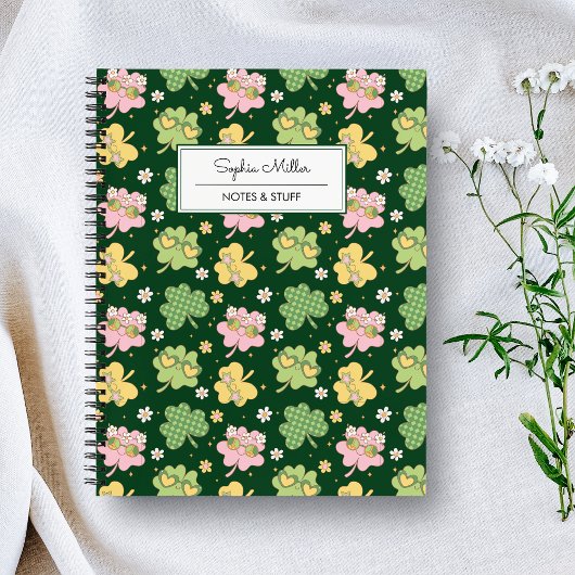 Retro Groovy St. Patrick's Day Monogram Spirale Notitieboek