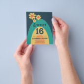 Retro Groovy Sweet 16 Verjaardagsfeest Budget Flyer (Hand)