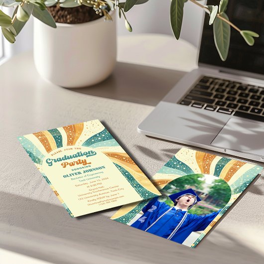 Retro Groovy Terracotta Afstuderen Uitnodiging