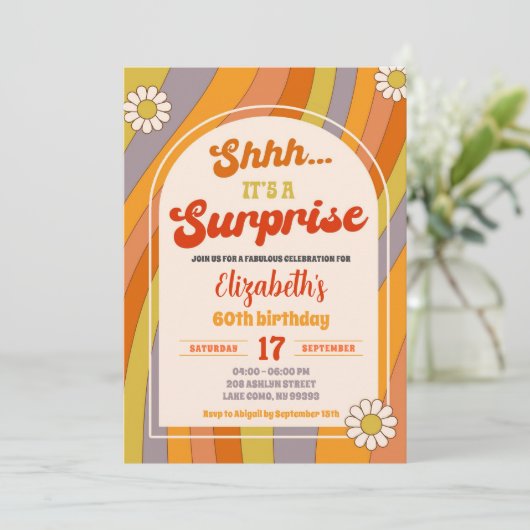 Retro Groovy Verrassingsuitnodiging Verjaardag Kaart (Staand voorkant)