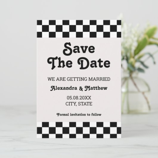 Retro Groovy zwart-wit geruit Save The Date (Staand voorkant)