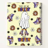 Retro Halloween Ghost met Roller Blades paarse Notitieboek (Achterkant)