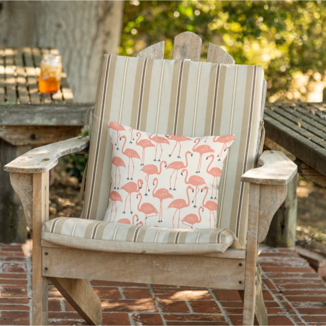 Retro Hand-Drawn Flamingo | Tropical Pattern Peach Buitenkussen (Stoel)
