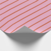 Retro Hand-drawn Red Stripes on Pink Cadeaupapier (Hoek)