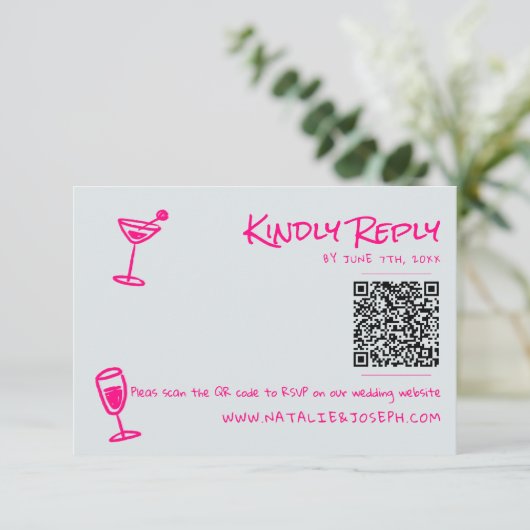 Retro Hand getekend Roze Funky QR Code Huwelijk RSVP Kaartje (Staand voorkant)