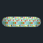 Retro Harlequin Pattern Skateboard<br><div class="desc">Dit Retro Harlequin Pattern Skateboard is een moderne stijl uit de middeleeuwse tijd op zijn mooiste. Het geïnspireerde ontwerp biedt een aquaachtergrond met rijen driehoekige vormen die een harlequinepatroon vormen. De twee-toon ruitvormen zijn geel, wit, rood, oranje, zwart, groen, en wit met zwarte accenten. Maar wacht, er is meer! Er...</div>