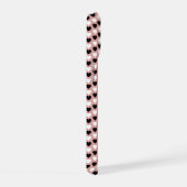 Retro Hearts Pink Black & White iPhone 15 Case (Rechterkant)