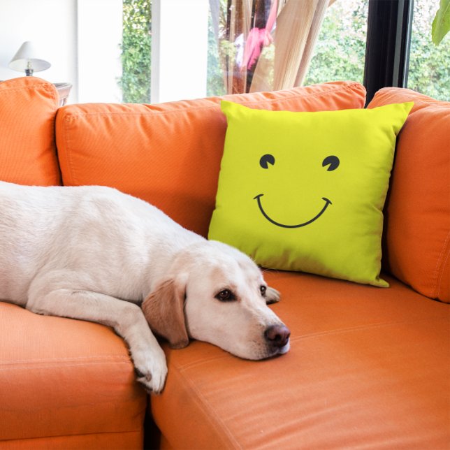 Retro Helder Geel Glimlach Kussen (Bright Yellow Smile Throw Pillow)