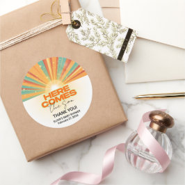 Retro hier komt het Son Baby shower Ronde Sticker