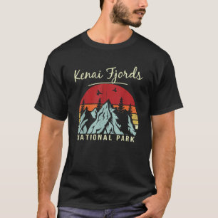 Retro Hiking Camping Kenai Fjords Nationaal T-shirt
