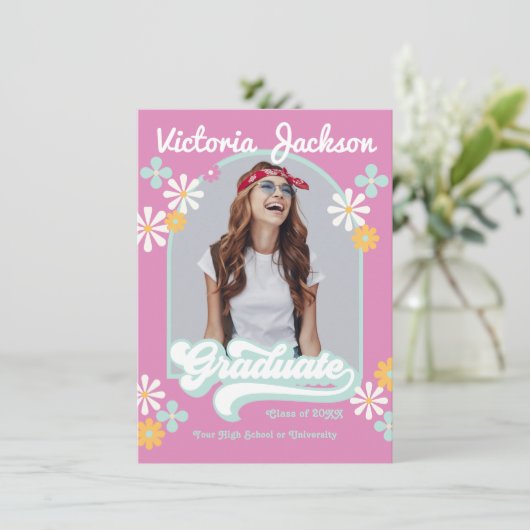 Retro Hippie Afstudeerfoto Aankondiging (Staand voorkant)