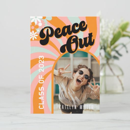 Retro Hippie Foto Afstuderen Uitnodiging (Staand voorkant)