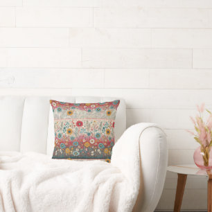 Retro Hippie: Red Floral Accent Pillow Kussen