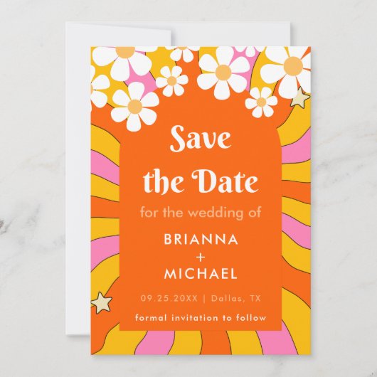 Retro Hippie Style Daisy & Oranje Arch 70s Groovy Save The Date (Voorkant)