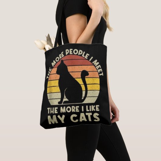 Retro Hoe meer mensen ik ontmoet hoe leuker ik mij Tote Bag (Dichtbij)