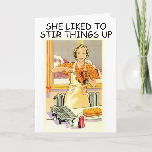 RETRO HUISVROUW GRAPPIGE VERJAARDAG KAART (Voorkant)