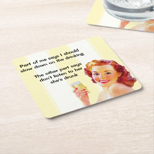 Retro Huisvrouw met Cocktail Grappig Drink Quote Kartonnen Onderzetters (Schuin)