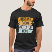 Retro Husband Daddy Protector Hero Father s Day Fo T-shirt (Voorkant)
