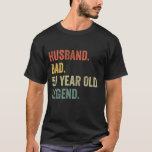 Retro Husband vader opa Legend 50th Birthday T-shirt<br><div class="desc">Gepersonaliseerde vader opa Shirt, Vaderdag Shirt, man met vader opa Legend, grootvader Douane Dates, grappige vader Birthday Gift for Men, Beste verjaardagsaankoop ooit, Mijn vader, grootpa cadeau van 50th Birthday Gift for Him, Husband Dad 50 Year Old Legend, 50 Birthday Shirt for Him, Retro Birthday Shirt, Funny Husband Husband Husout...</div>