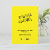 Retro huwelijksuitnodigingskaart geel kaart (Staand voorkant)