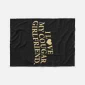 Retro I Love My Cougar-girlfriend Funny Boyfriend  Fleece Deken (Voorkant (Horizontaal))