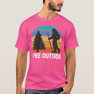 Retro I Pee Buiten Bigfoot Funny Camping Wandelen T-shirt