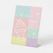 Retro ijs van Miss naar Mrs. Reclamebord Met Voetstuk (Voorkant)