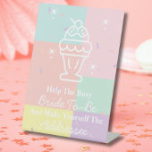 Retro-ijsjes maken jezelf de geadresseerde reclamebord met voetstuk