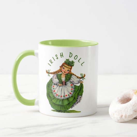 Retro Irish Doll Logo St Patricks Day personaliser Mok (Met donut)