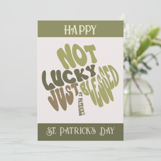 Retro Irish Shamrock St Patrick's Day Word Art Feestdagenkaart (Staand voorkant)