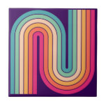 Retro jaren '70 Stijl Geboogd Strepen Geometrisch Tegeltje<br><div class="desc">Kleurrijke jaren 70 Retro stijl geometrische..</div>