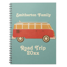 Retro jaren zestig bestelwagen familie roadtrip va