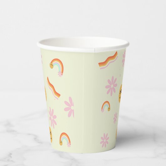 Retro Jong Wild en Drie Verjaardag Papieren Bekers (Rechts)