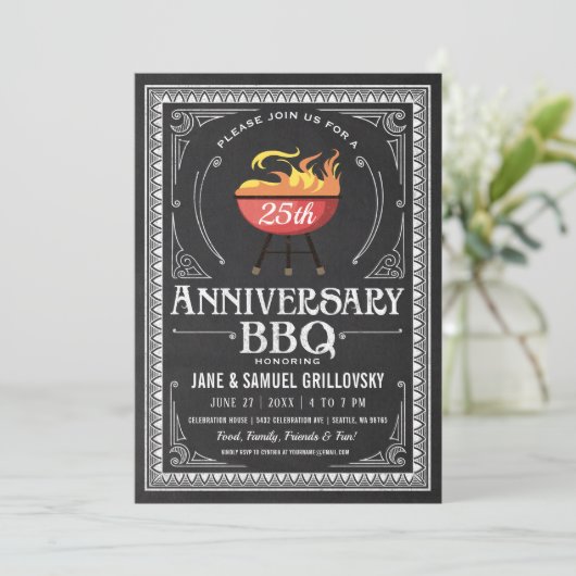 Retro Jubileum BBQ Invitations Chalkboard Kaart (Staand voorkant)
