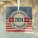 Retro Kamala Harris voor President 2024 Glas Ornament<br><div class="desc">Schattigee retro Kamala Harris voor President Stars and Stripes Kerstversiering van de Amerikaanse vlag voor de 2024-verkiezing. Een cool  uitziend cadeau voor democraten in blauw en rood.</div>