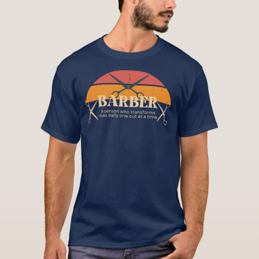 Retro kapper Fade gezegde grappige kapper winkel T-shirt (Voorkant)