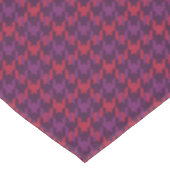 Retro karmozijnrood paars houndstooth geruit patro tafelkleed (Gekanteld)