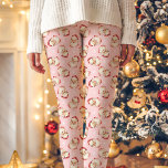 retro kerstman roze kerstpatroon leggings<br><div class="desc">Voeg een feestelijk tintje toe aan je garderobe met deze retro kerstman leggings. Met een charmant kerstmanpatroon op een roze achtergrond zijn deze leggings ideaal voor de feestdagen. Comfortabel en stijlvol, ze zijn ideaal voor het dragen van vakanties, loungen thuis, of het toevoegen van een nostalgische kerstsfeer aan uw dagelijkse...</div>