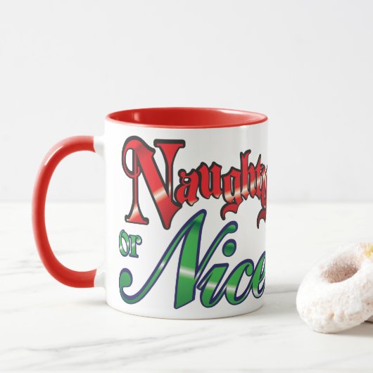 Retro Kerstmis, Naughty of Nice Red Green Letters Mok (Met donut)