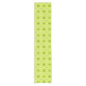 Retro kerstsnowflakes Chartreuse Korte Tafelloper (Voorkant)