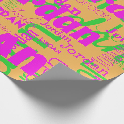 Retro Kleuren Herhalende Naam Sinaasappel Heet Roz Cadeaupapier (Hoek)