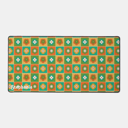 Retro Kleurrijke Geruite Groovy Flower Script naam Bureaumat (Voorkant)